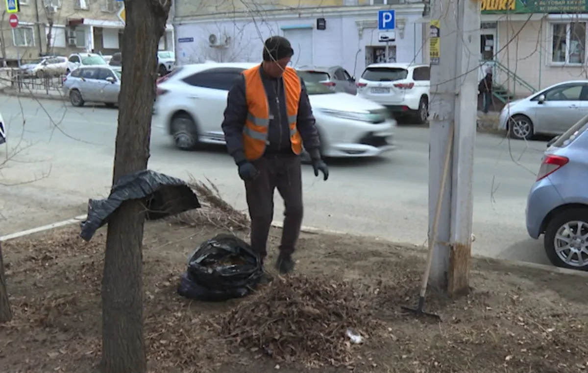 В администрации Читы обсудили подготовку к общегородскому субботнику и очистку улично-д...