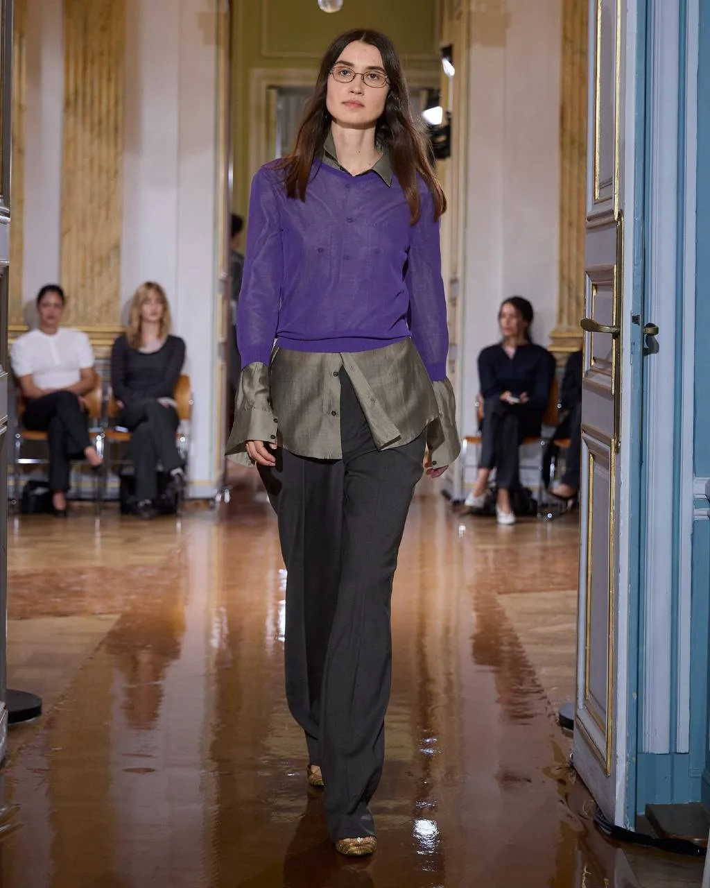 Paloma Wool SS27. Почему-то для меня это училка английского языка, которая вышла после ...