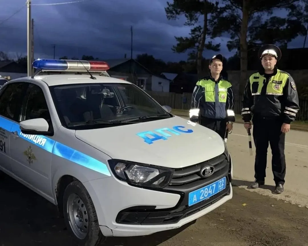 Госавтоинспекторы спасли человека из горящего дома в Алтайском крае🙏🏻