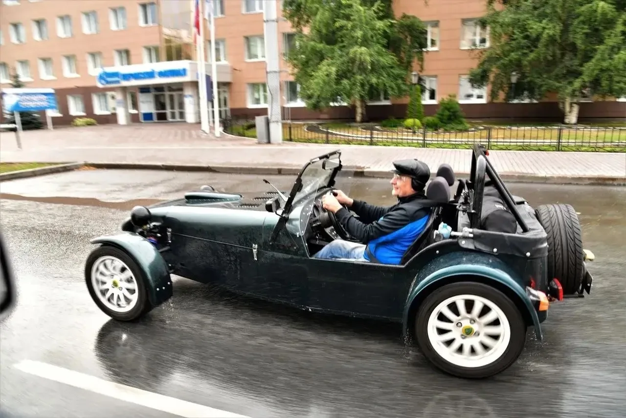 🚗 В «Ретро-Гараже» снова показывают легендарную копию старинной машины