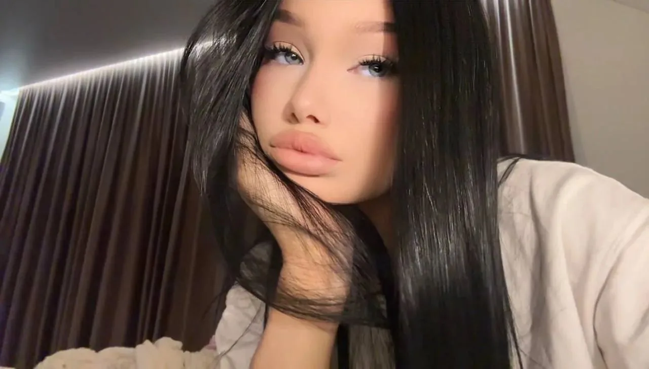 Доча моя🔥Кто просил фоточку))) всем тоже желает доброй ночи и сладких снов!