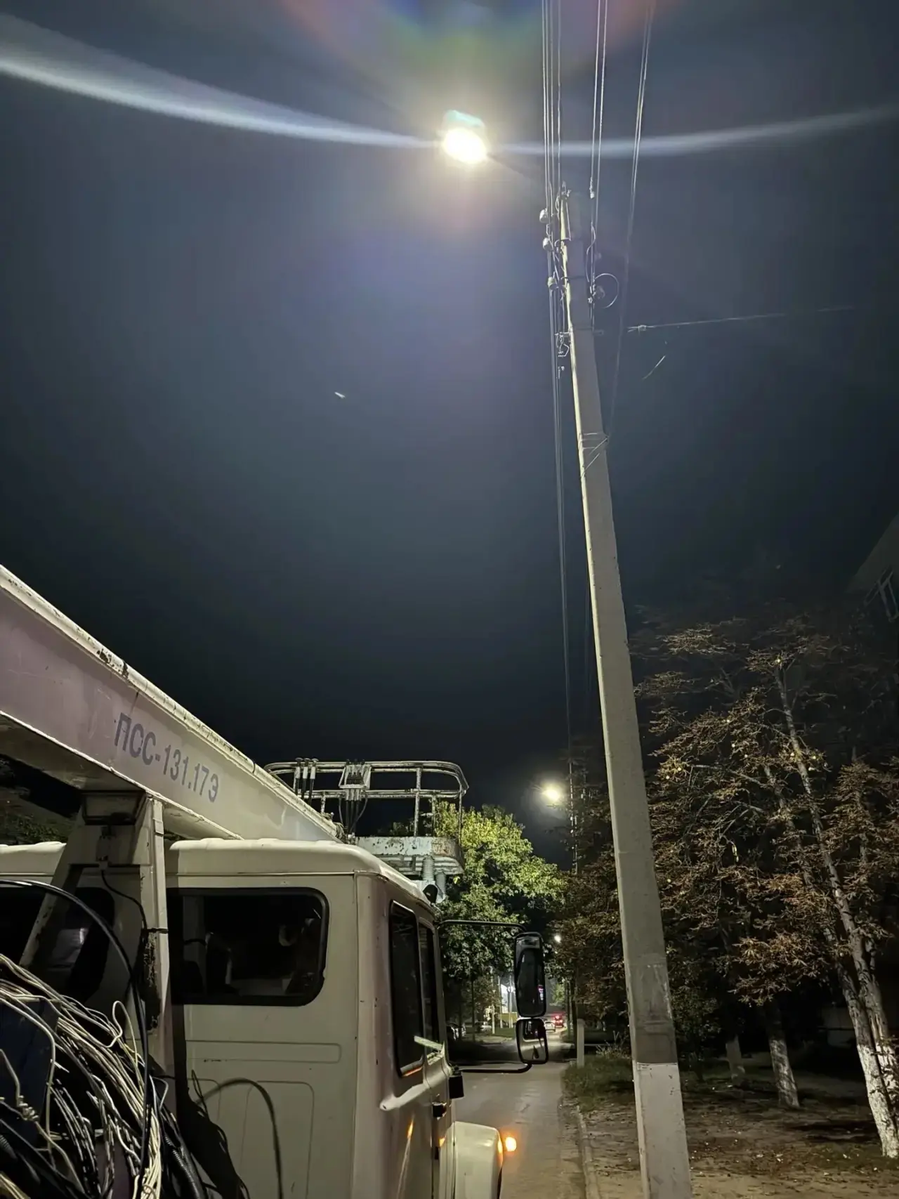 💡Работа идёт полным ходом! В Кропоткине продолжается модернизация уличного освещения. ...