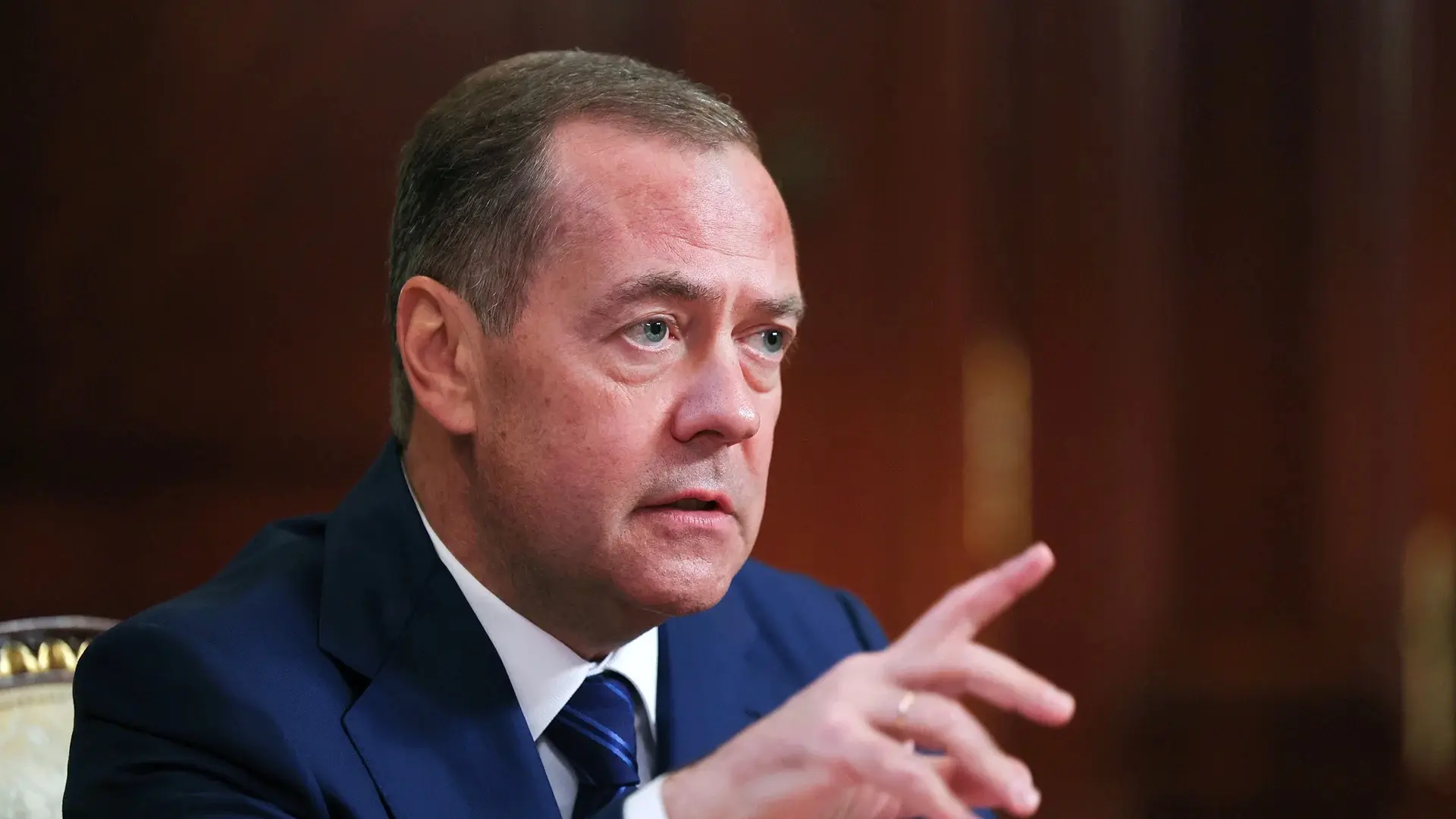 Зампред Совбеза РФ Дмитрий Медведев заявил, что победу приближают только военные и балл...