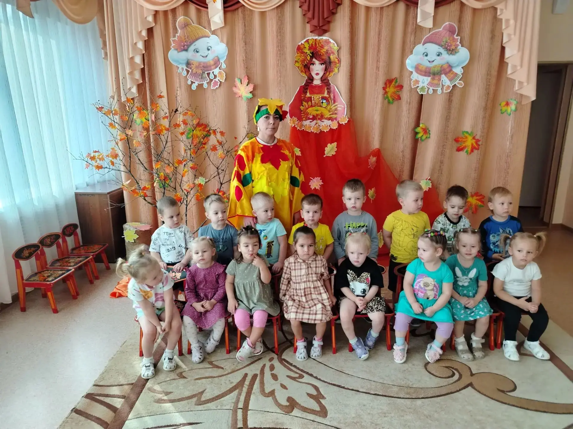🍁🍂 Осеннее приключение малышей из группы №3 вместе с красавицей Осенью! 🧸✨