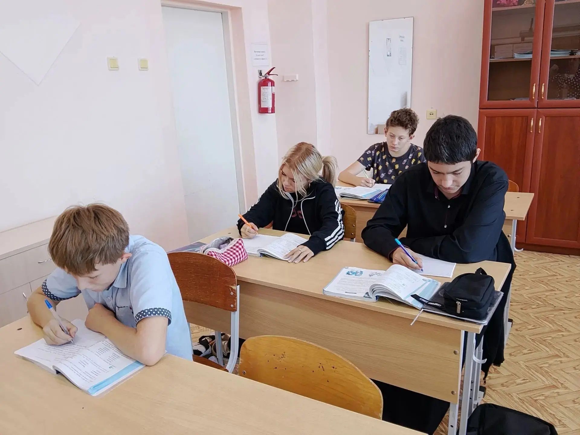 📚В рамках предметной недели русского языка и чтения сегодня прошли два мероприятия сре...