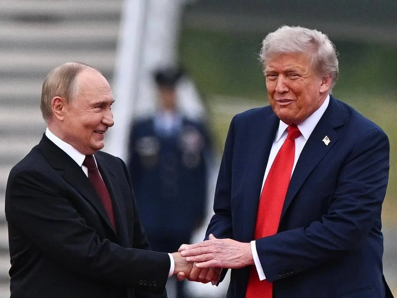 Трамп не прислал поздравление Путину с днем рождения