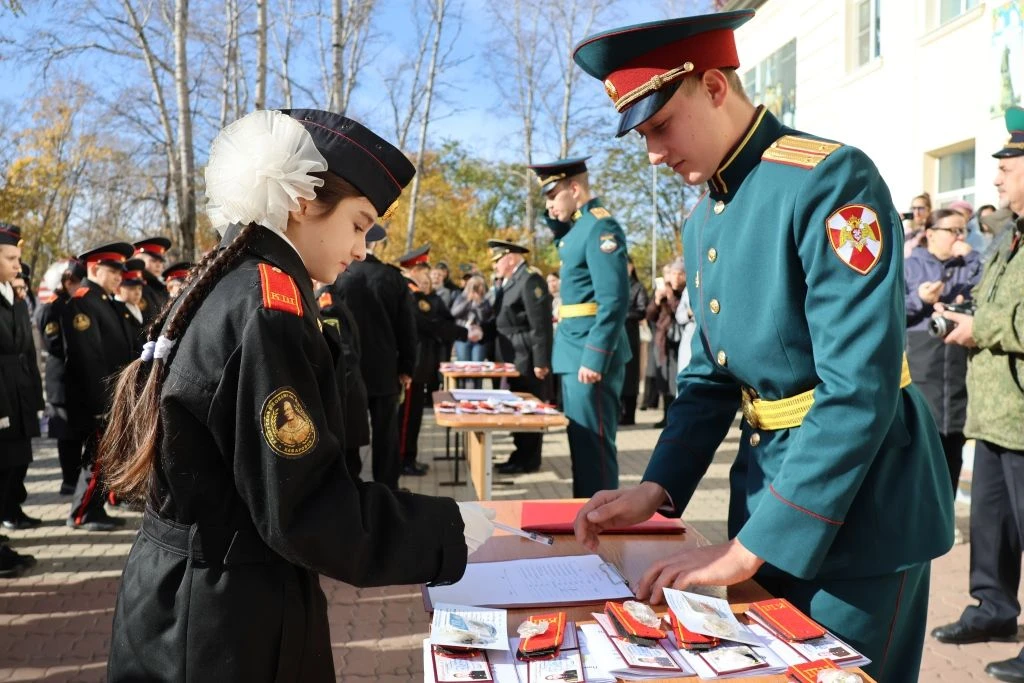 На Дальнем Востоке офицеры Росгвардии приняли участие в церемонии принятия присяги юным...