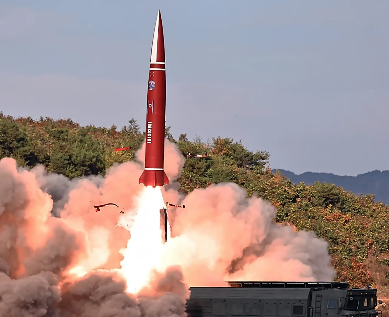 Корейская Народная Армия КНДР провела испытательный пуск обновленной тактической баллис...