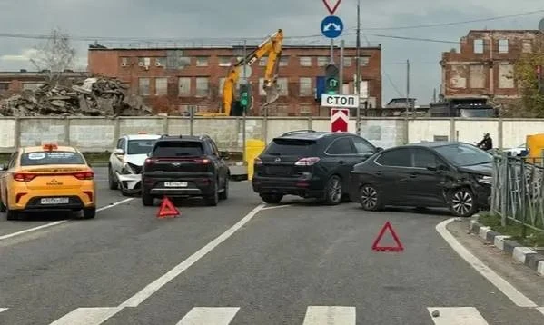 🚧 ДТП на Октябрьском проспекте