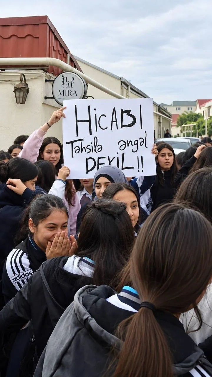 В Азербайджане вспыхнули протесты из-за нового запрета на ношение хиджаба в школах