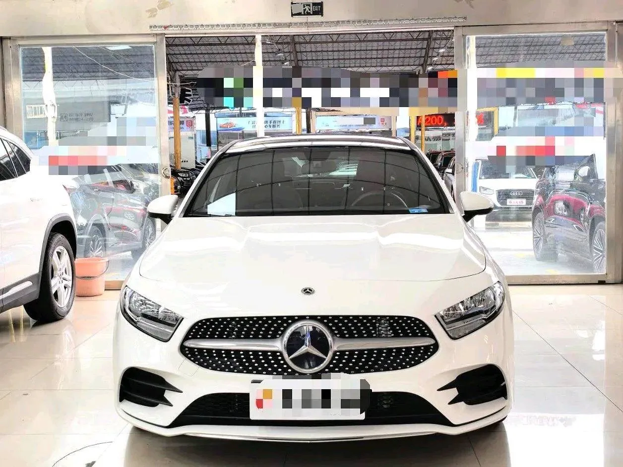 Mercedes-Benz A-Class A 180 L 1.3T Sport 2022