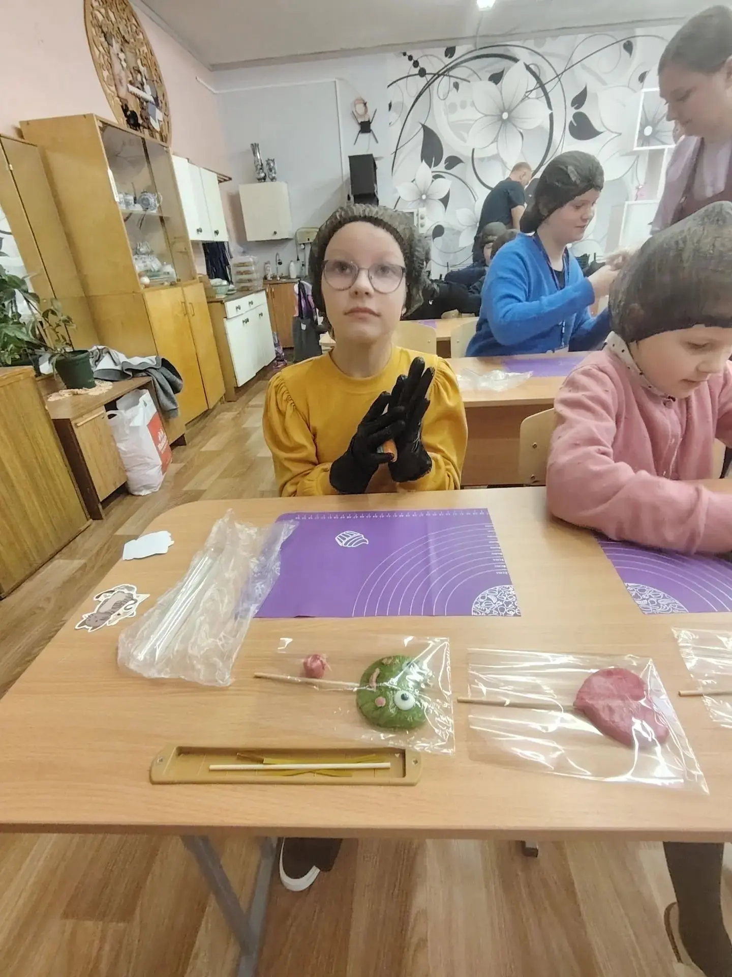 12.10.2026 года в МОУ "Загривская СОШ" прошли мастер-классы. Каждый мог найти себе заня...
