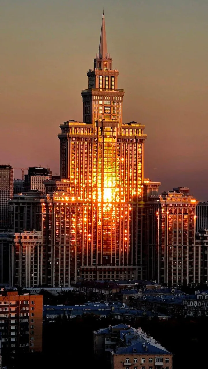 🔥❤ Пылающее сердце Триумф Паласа! Вот такую текстуру засняла соседка на закате. Неверо...