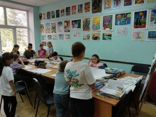 🎨 💃 В Сытоминском центре досуга и творчества идут занятия по изобразительному искусст...