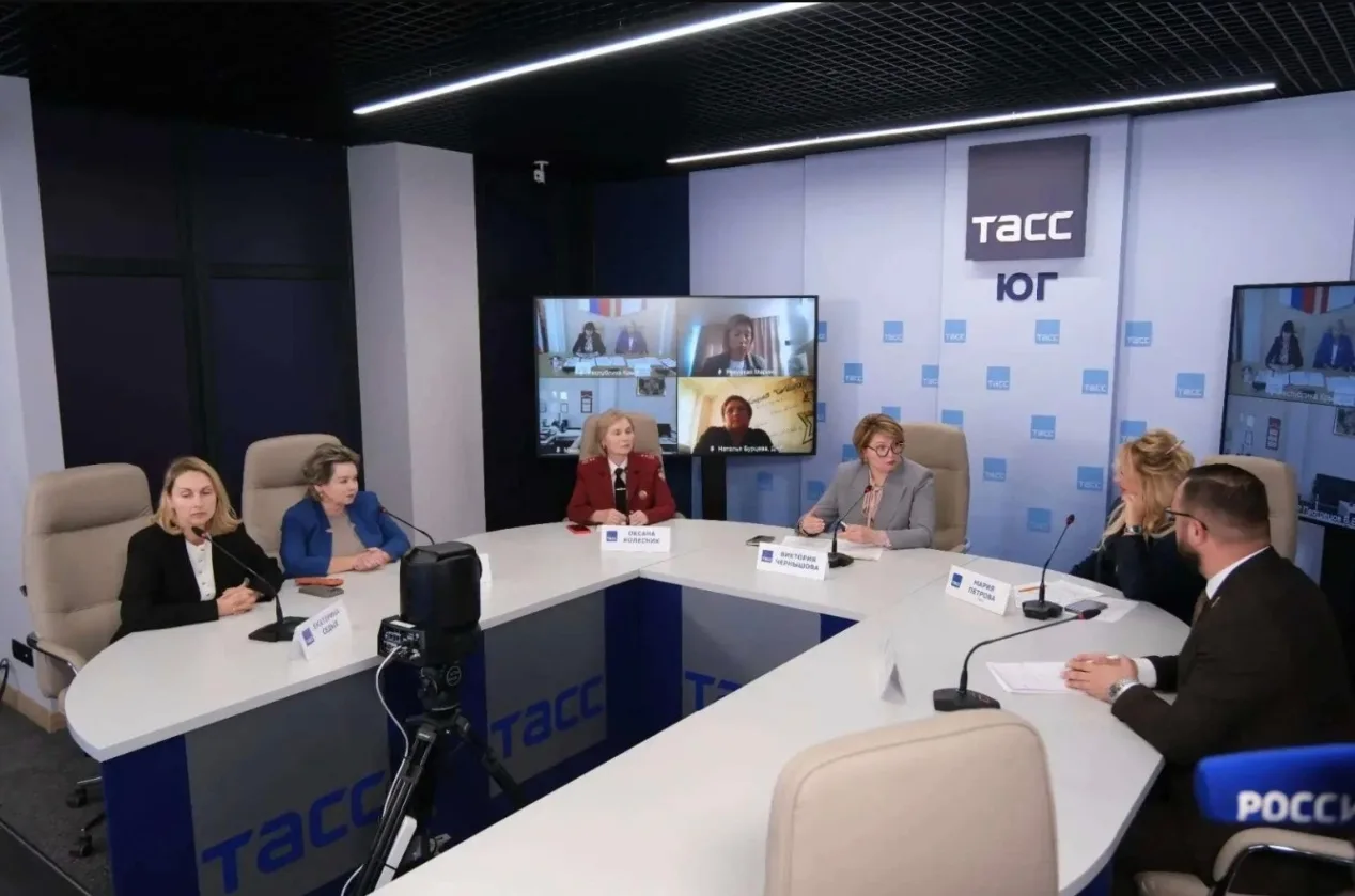 В Региональном информационном центре «ТАСС Юг» прошёл круглый стол «Образование на юге ...