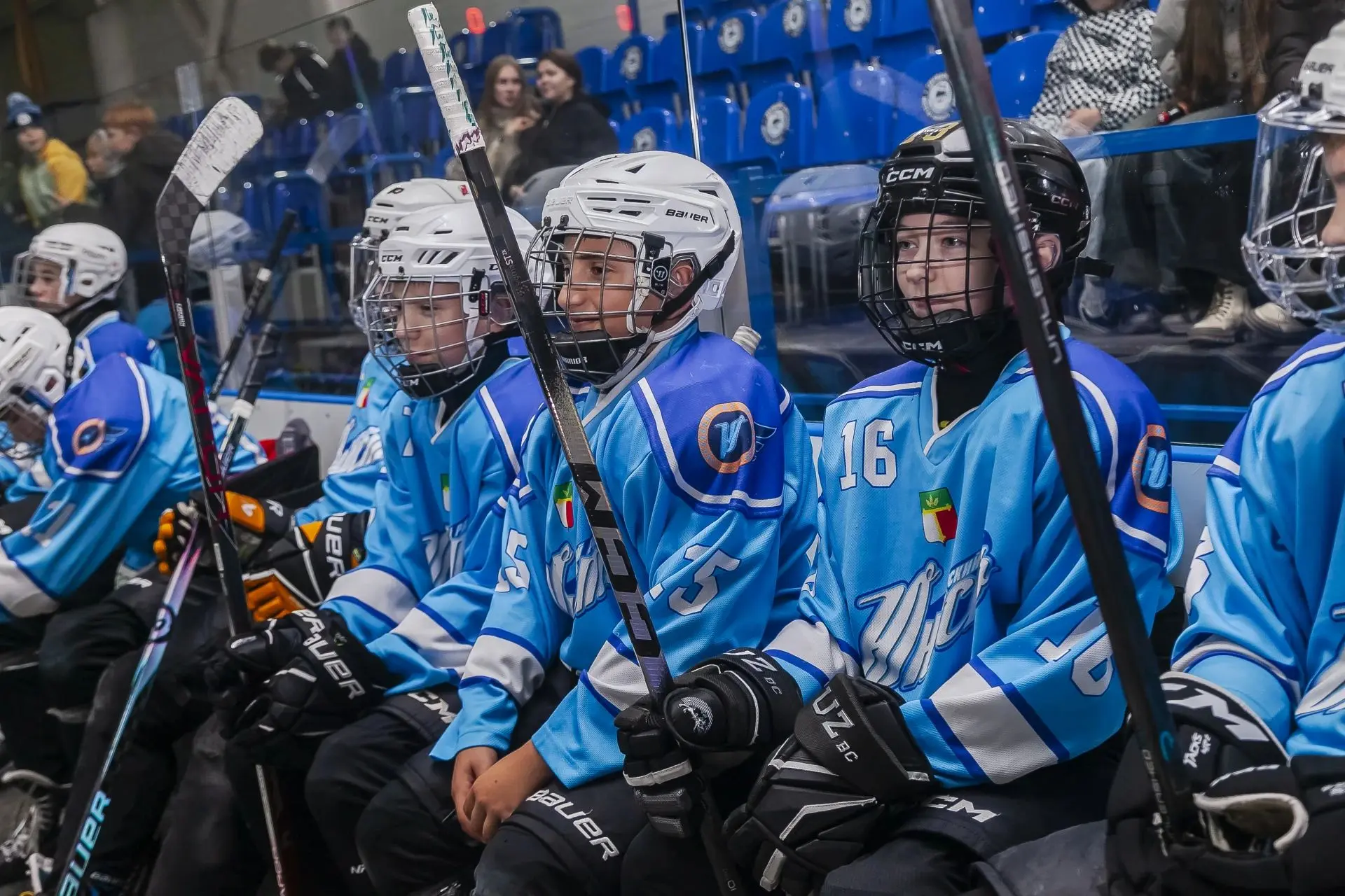 🏒 Хоккейный праздник на льду в Татарске: стартовал V юбилейный фестиваль «МОЯ СТРАНА -...