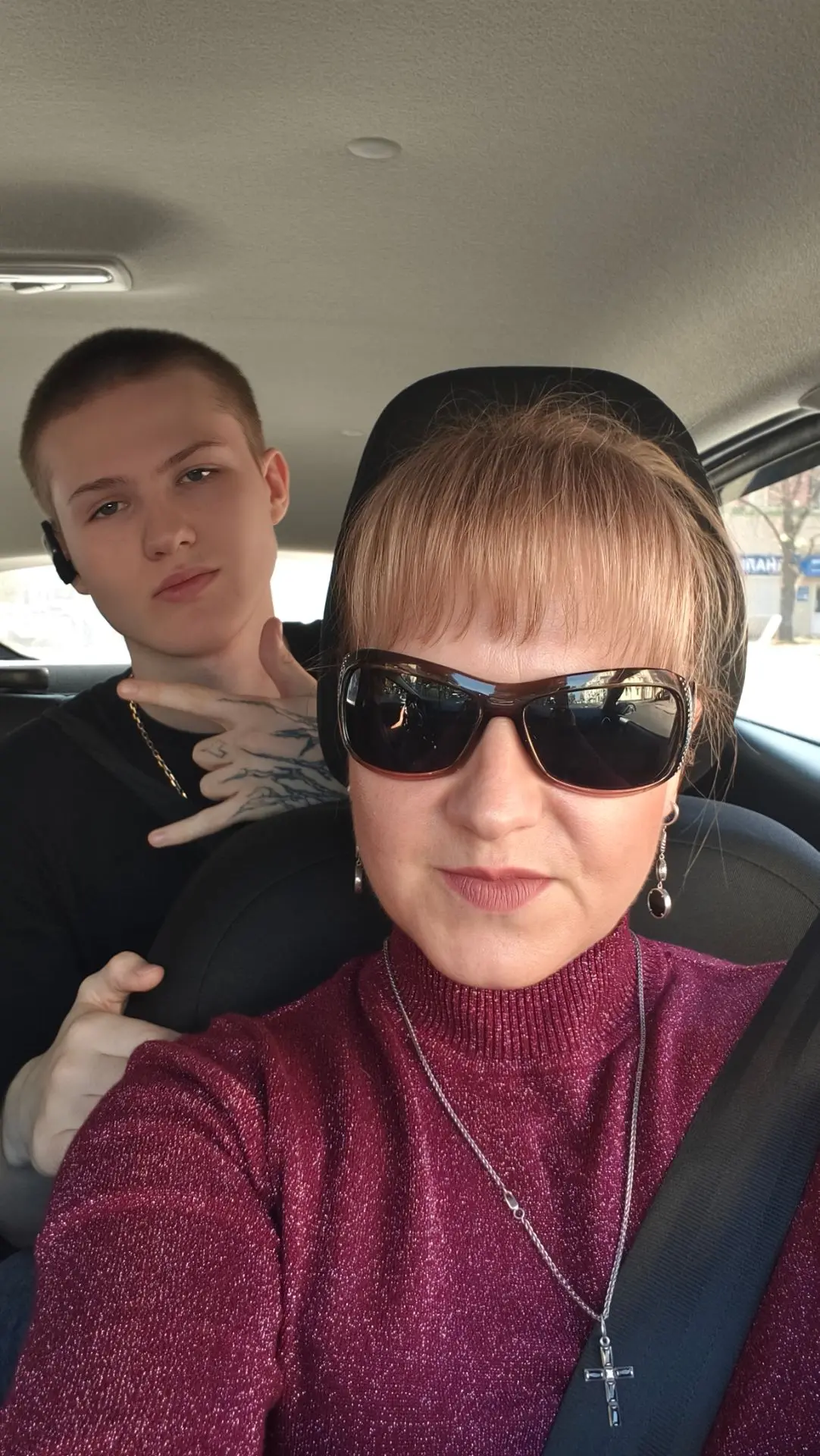 Отвезли сынулю 🤣 в город. 🏙️