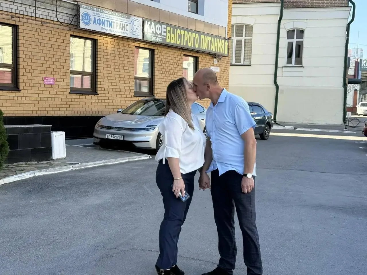 ❤️ Ветеран СВО познакомился с будущей женой на Донбассе и привёз её с сыном на Алтай