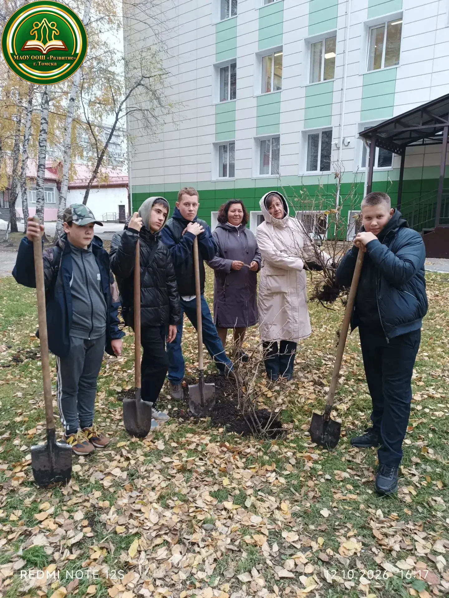 🌿🍇 Смородиновый сад — своими руками!