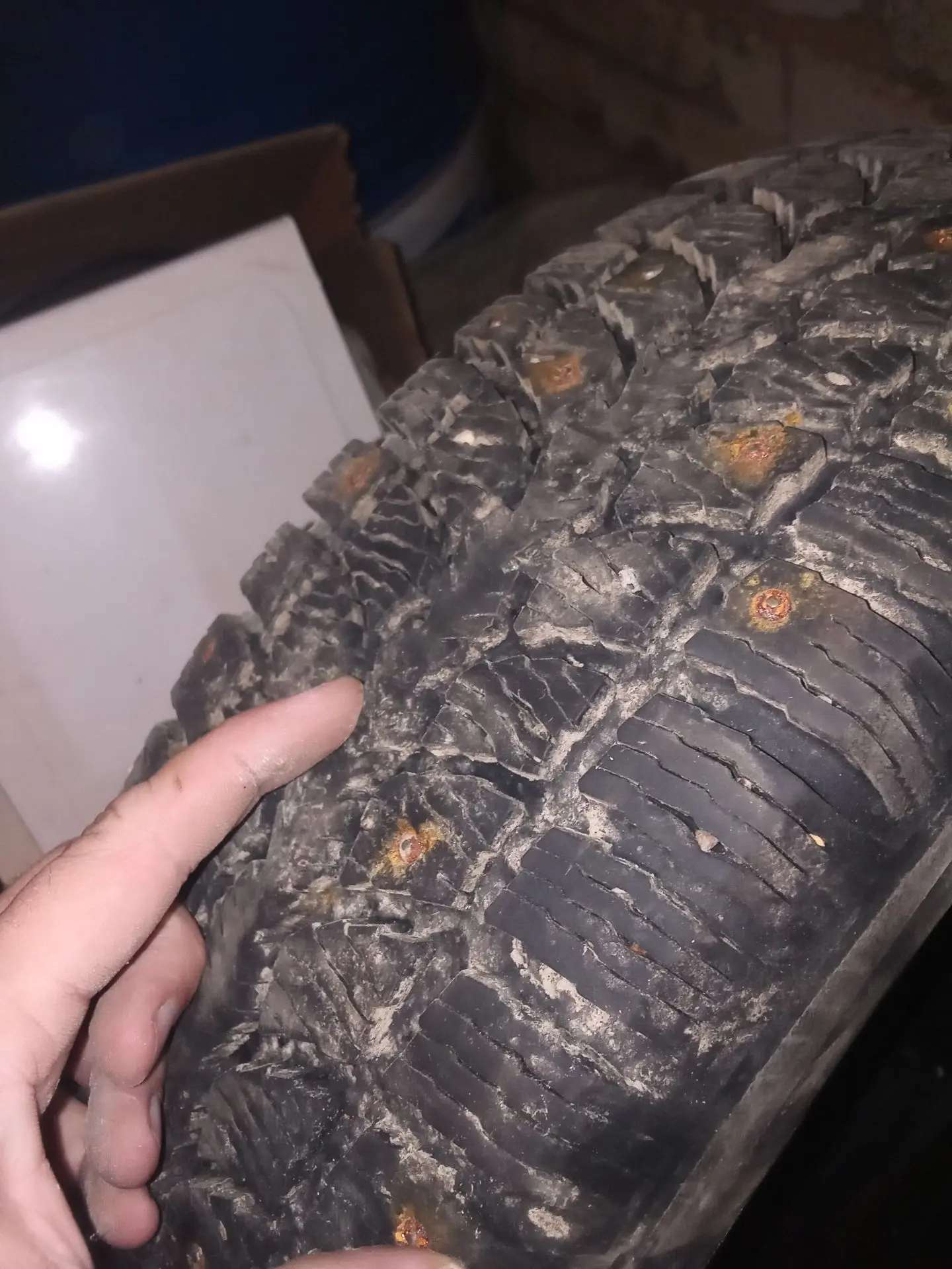 Продается комплект зимний колёс R13