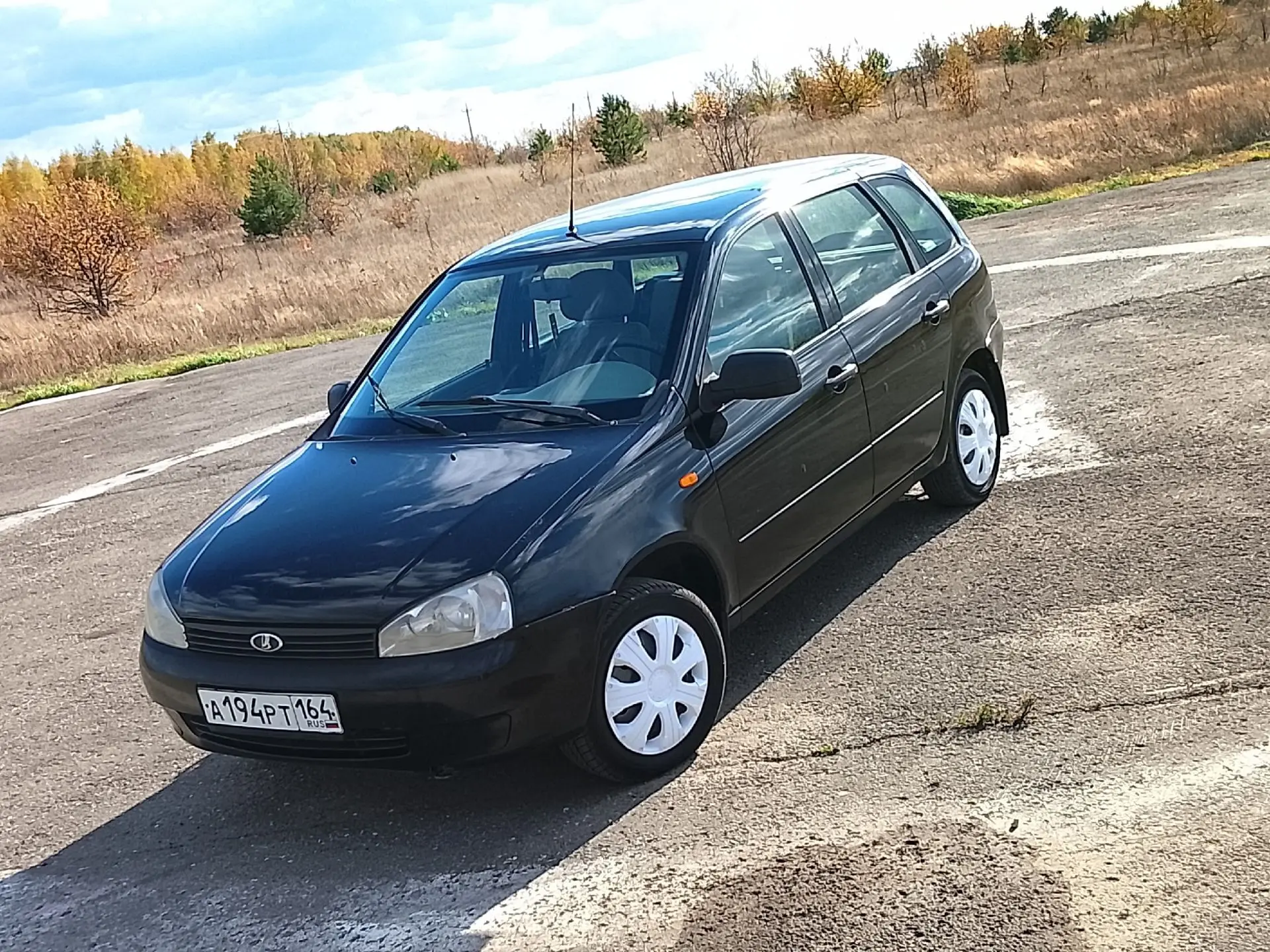 Продам калину 2011г. 2 владельца. Двигатель не дымит не троит. По каробке и ходовой всё...