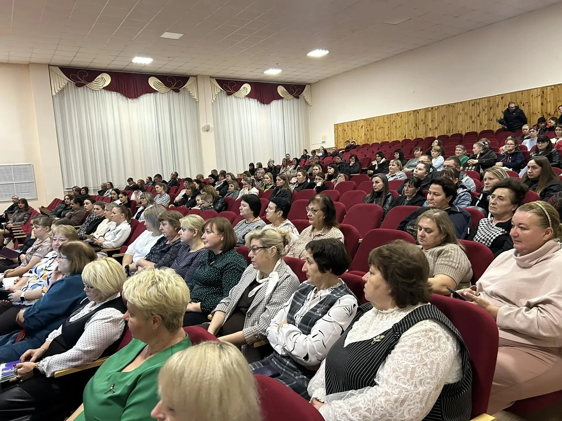 Безопасность детей — общая ответственность: итоги родительского собрания с участием пра...