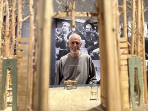 Секреты закулисной магии: 89-летний патриарх сцены Эдуард Кочергин показал, из чего на ...