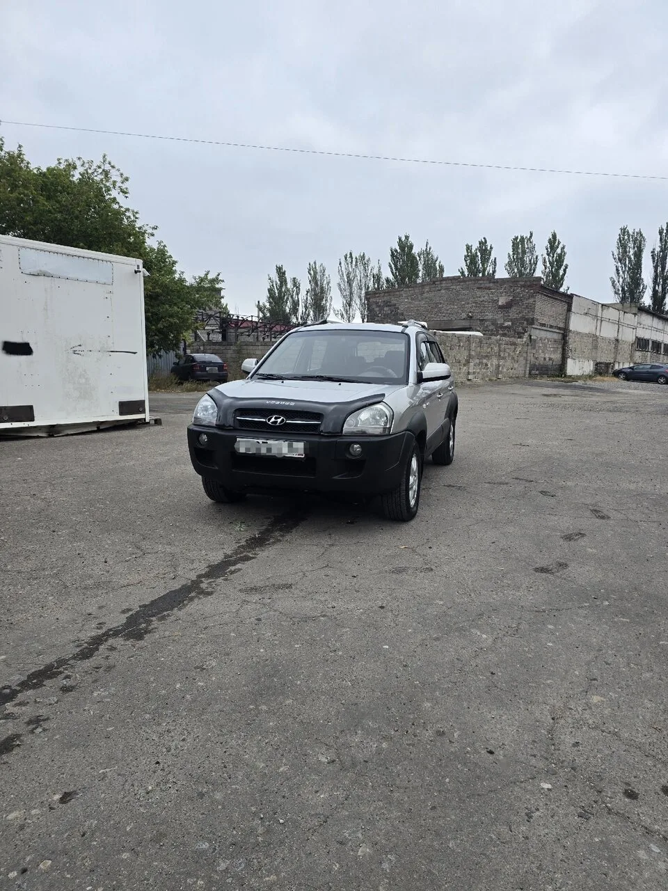 Продам Hyundai Tucson 2006 года, 2.0, бензин, автомат, полный привод, б/у, 830.000