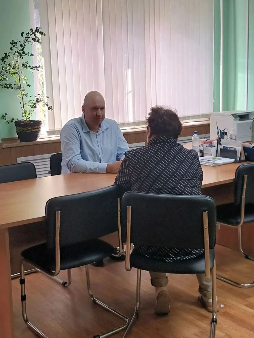 🤝 Депутат от ЛДПР Ивановского муниципального округа Владимир Макаров продолжает работа...