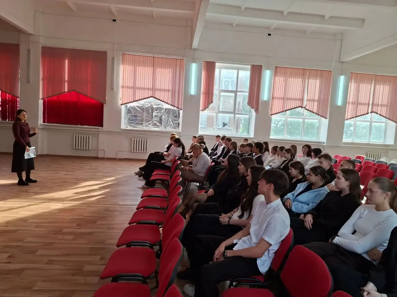 15.10.2026г в актовом зале нашей школы прошло мероприятие: «Профориентация в действии: ...