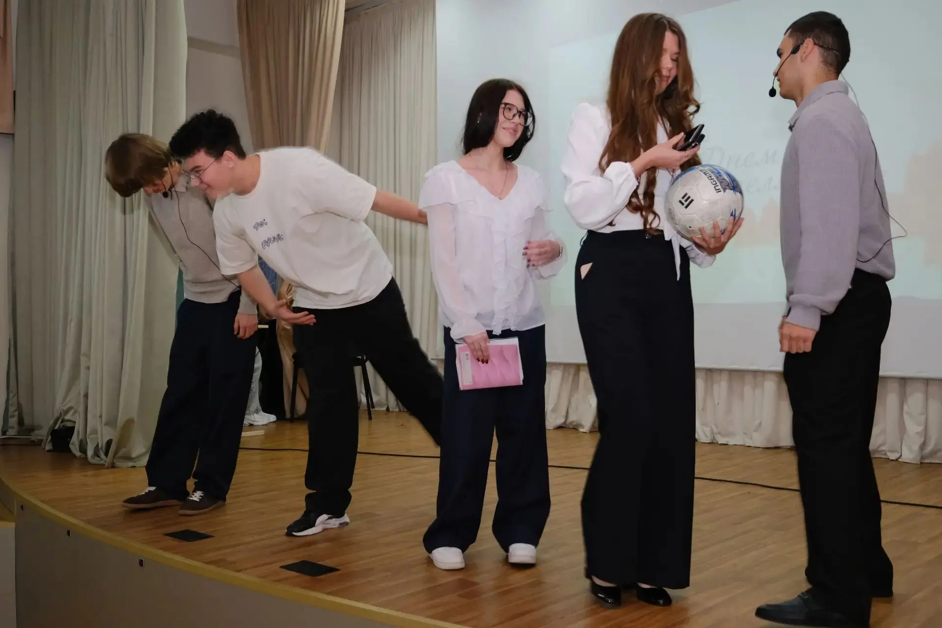 🎉 5 октября в ФМЛ №17 прошел День учителя и День самоуправления!