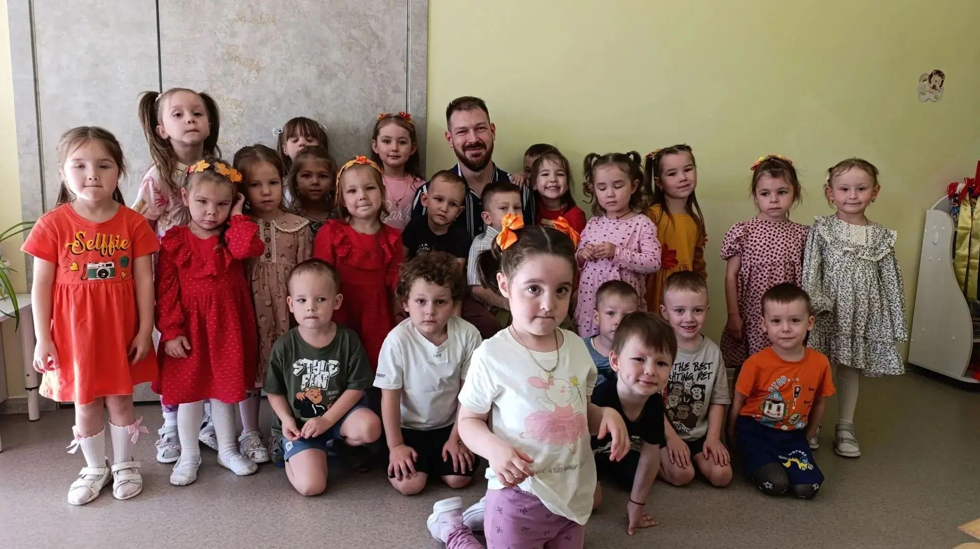 Папа-хирург провел познавательный час для воспитанников группы «Любознайки».