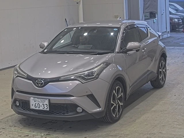 🔘 TOYOTA C-HR