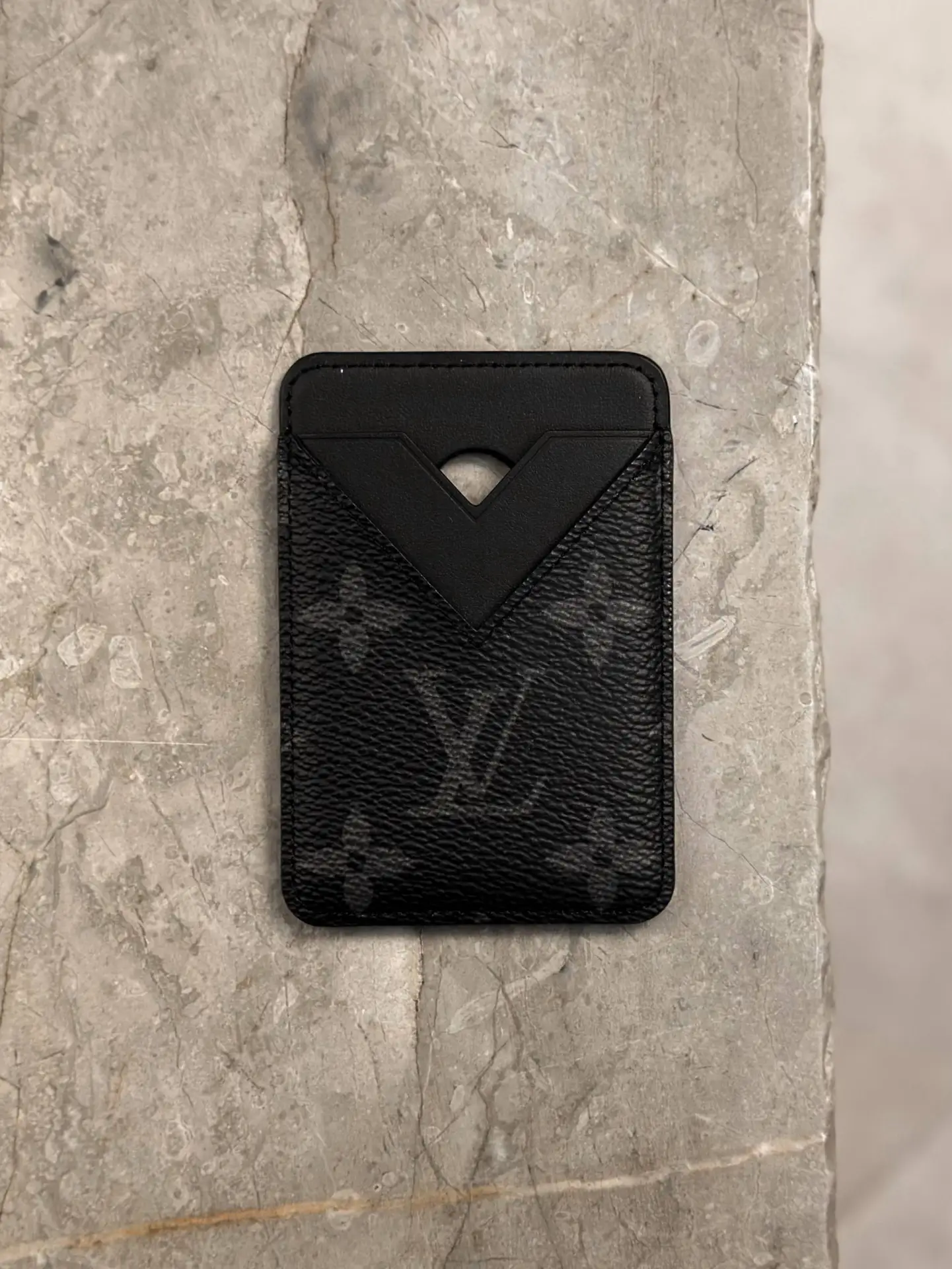 Новые магнитные картхолдеры Louis Vuitton Porte-Cartes Magnet. Полный комплект.
