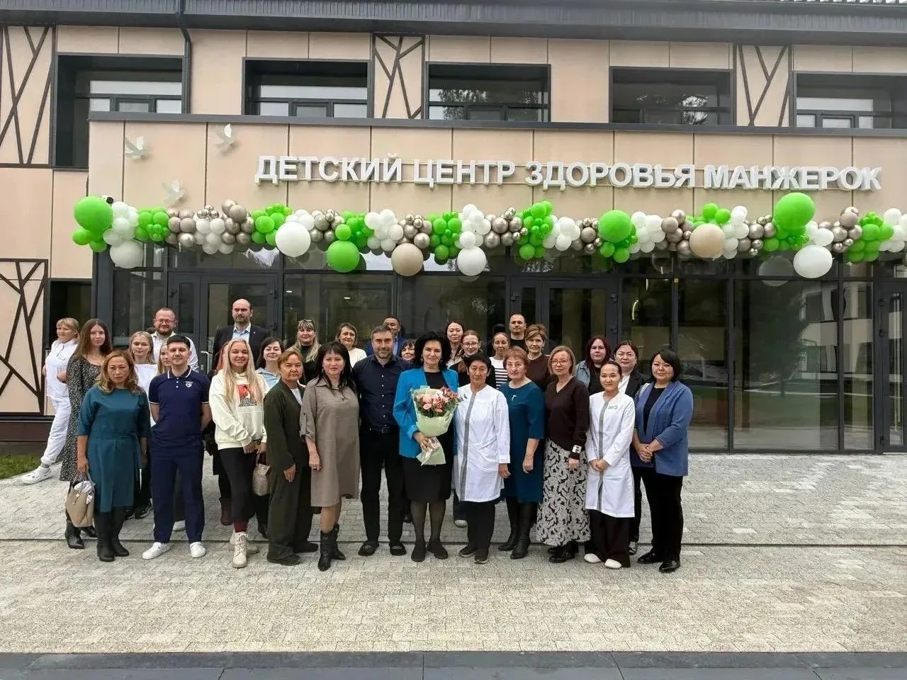 В новом Детском медицинском центре «Манжерок» провели первую конференцию по детской реа...
