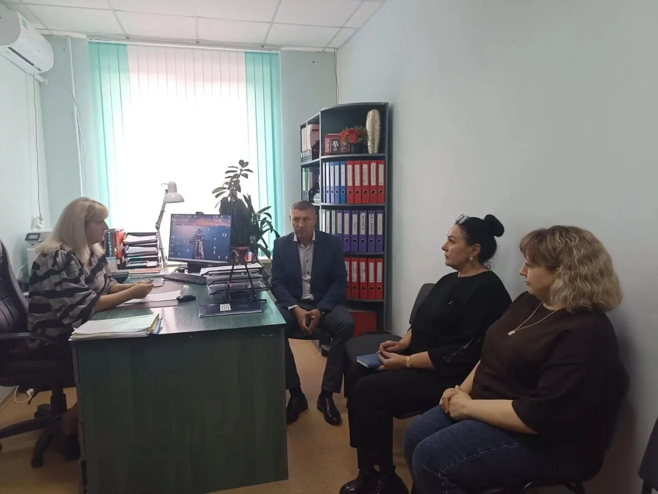 Сергей Лебедев встретился с коллективом управления опеки и попечительства