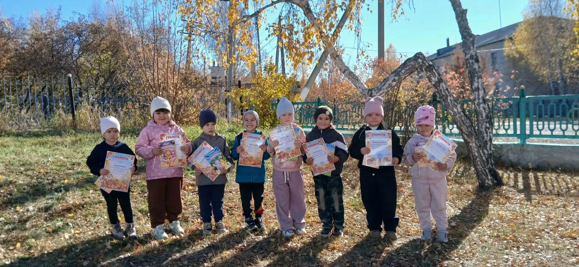 🍁Каждый год в нашем детском саду проходит конкурс осенних поделок «Очарование осени»
