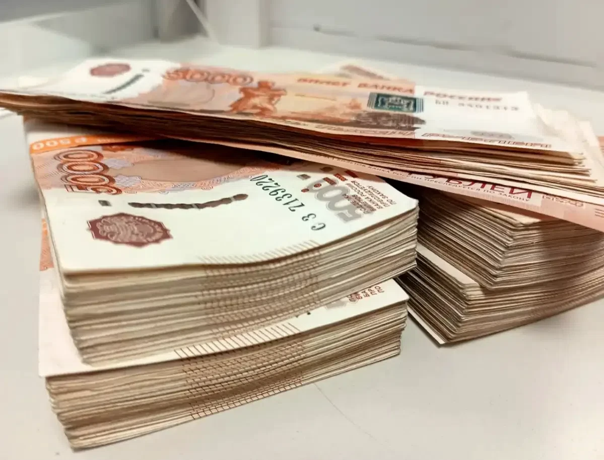 За торговлю контрафактным алкоголем и сигаретами маловишерец заплатит крупный штраф