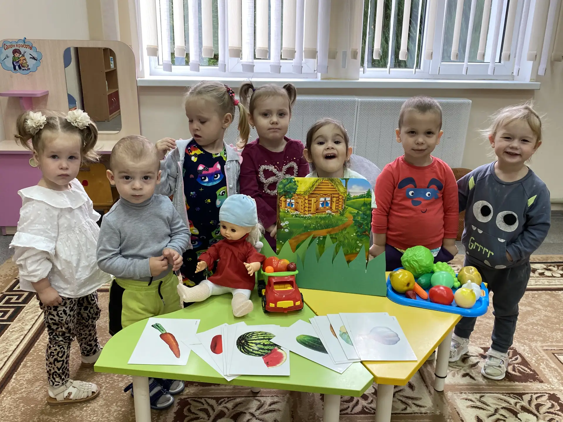 Сегодня в нашей группе прошло занятие по окружающему миру «Где растут овощи и фрукты?» ...