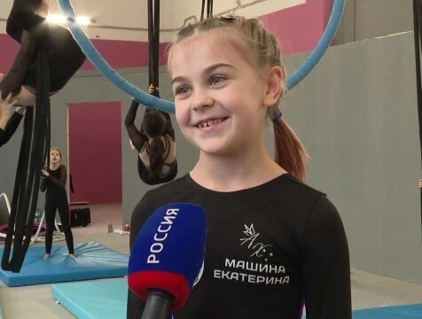 Калужанка установила рекорд России по вису на шее на воздушном кольце