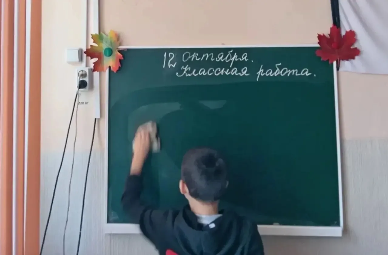 В Нижнетанайской школе прошла познавательная игра "Без труда мы никуда" для учащихся 4 ...