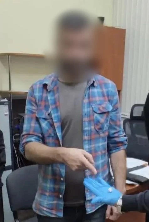 👮‍♂️Стражи правопорядка изъяли наркотики у жителя Мариуполя