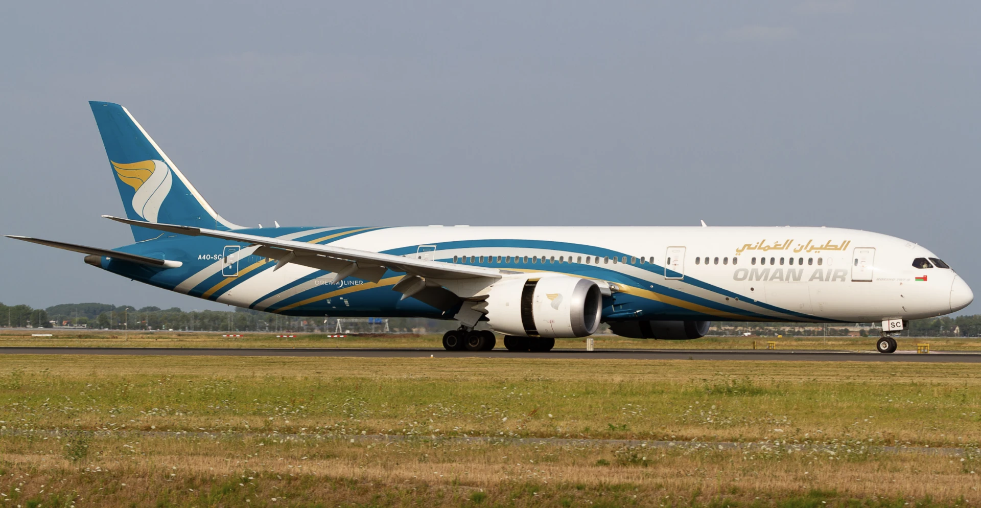 ✈️ Oman Air 787 поврежден при погрузке в Милане, рейс отменен