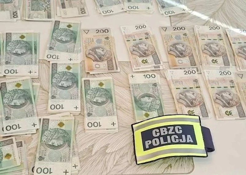👮‍♀В Польше задержали двух россиян, которых обвинили в связи с террористическими орган...