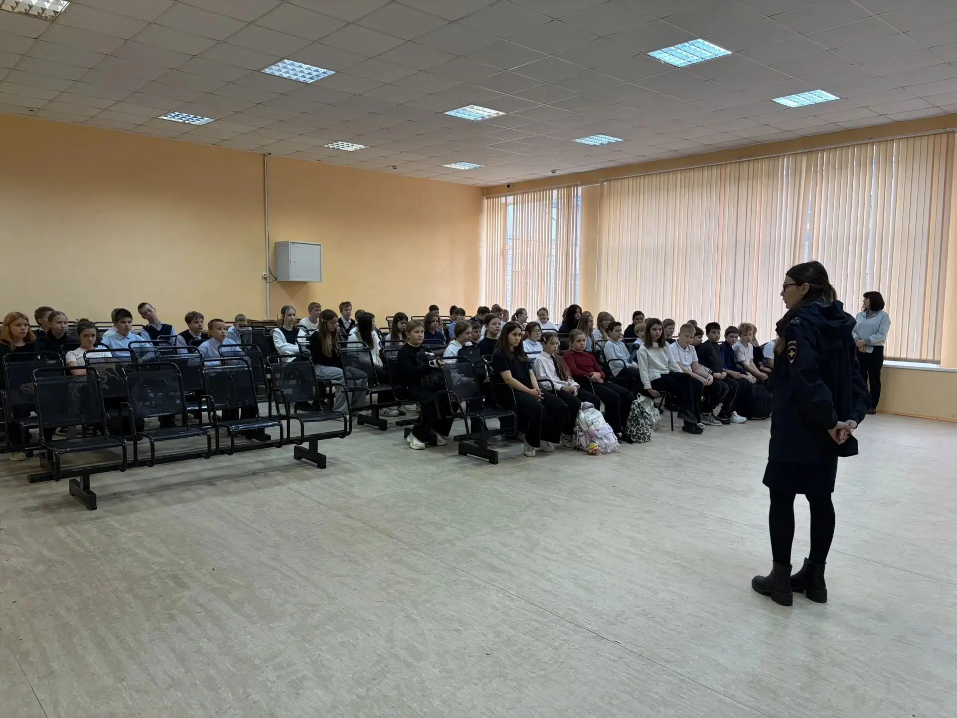 👮‍♂️ Профилактическая беседа в школе: говорим о важном