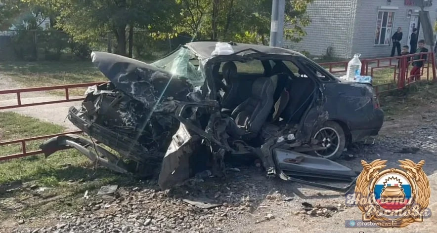 В Ростовской области столкнулись три автомобиля