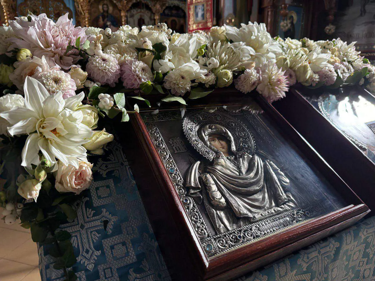 С праздником Покрова Пресвятой Богородицы!