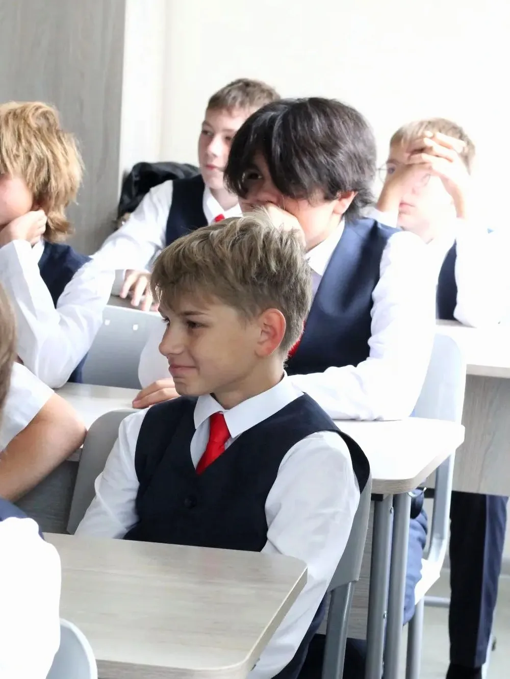 Даже не знаю, как его называть... Мистер Катастрофа? Мистер Олимпия?)))