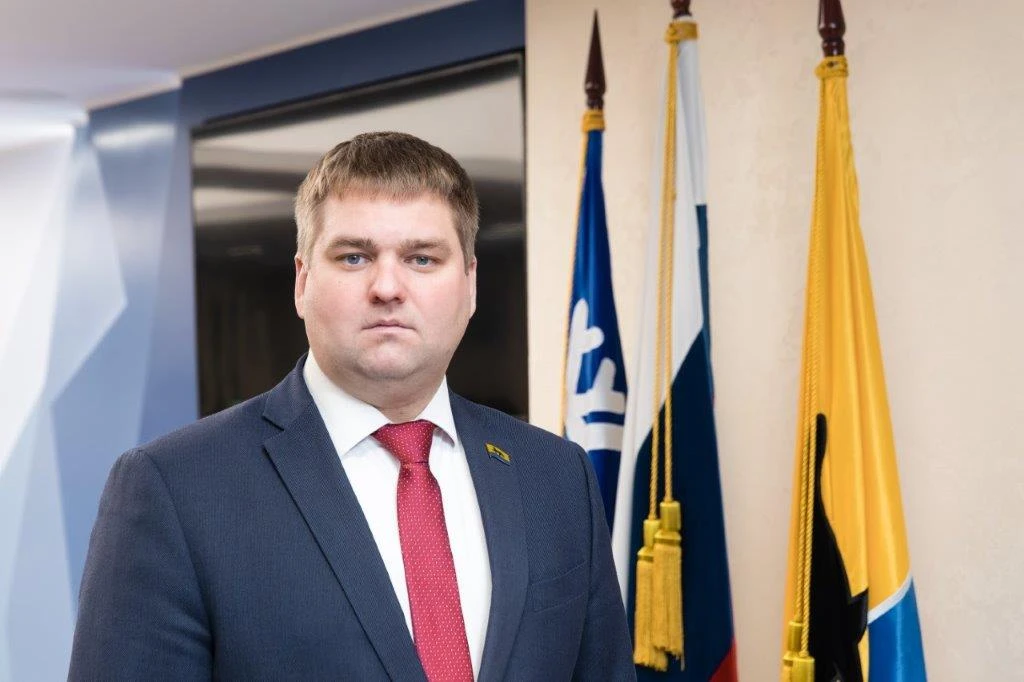 Ставленник «Сургутнефтегаза» Александр Олейников сохранил пост председателя думы Сургут...