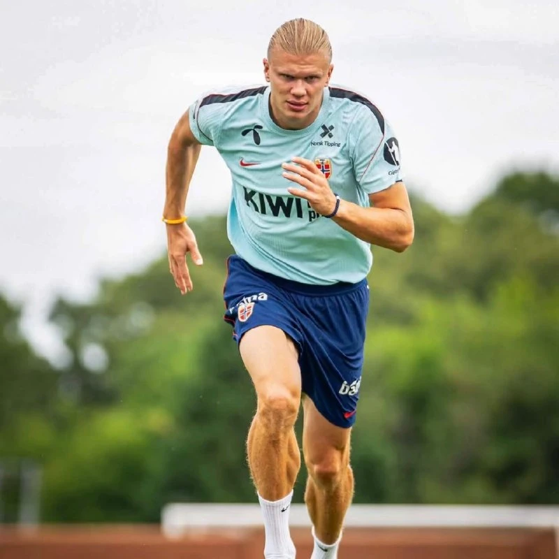 🚨🗣️ .Фабрицио Романо: «Я не удивлюсь, если Эрлинг Холанд окажется в Испании»